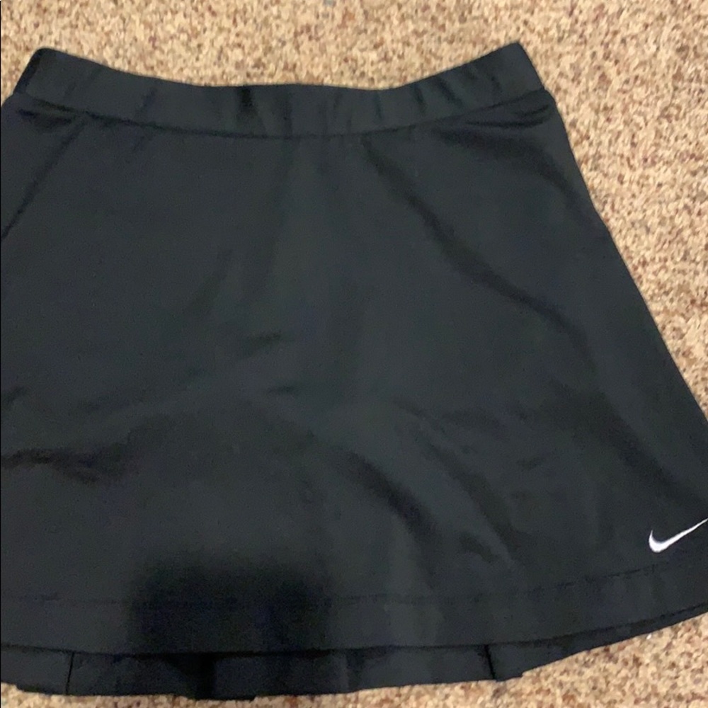 BRAND NEW nike golf/ tennis skirt